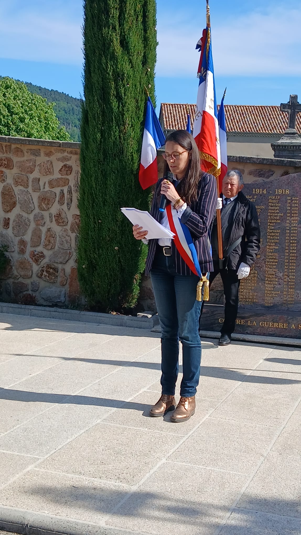 ceremonie 8 mai gilhoc